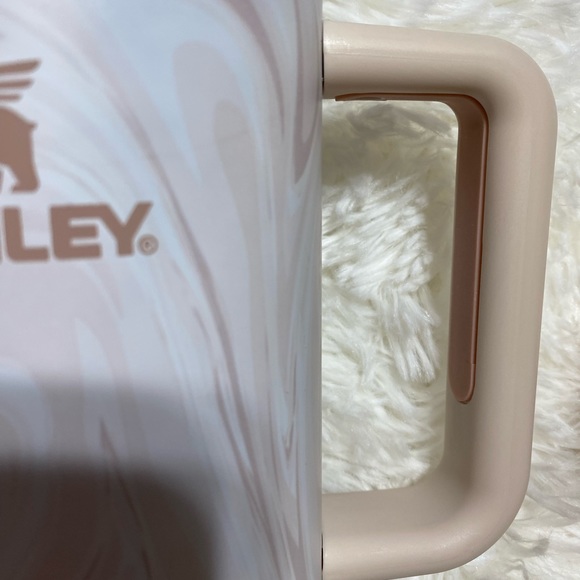 🩷Last Chance🩷 Stanley 40 oz Quencher H2.0 Tumbler Rose Quartz Swirl Bundle - Picture 7 of 14